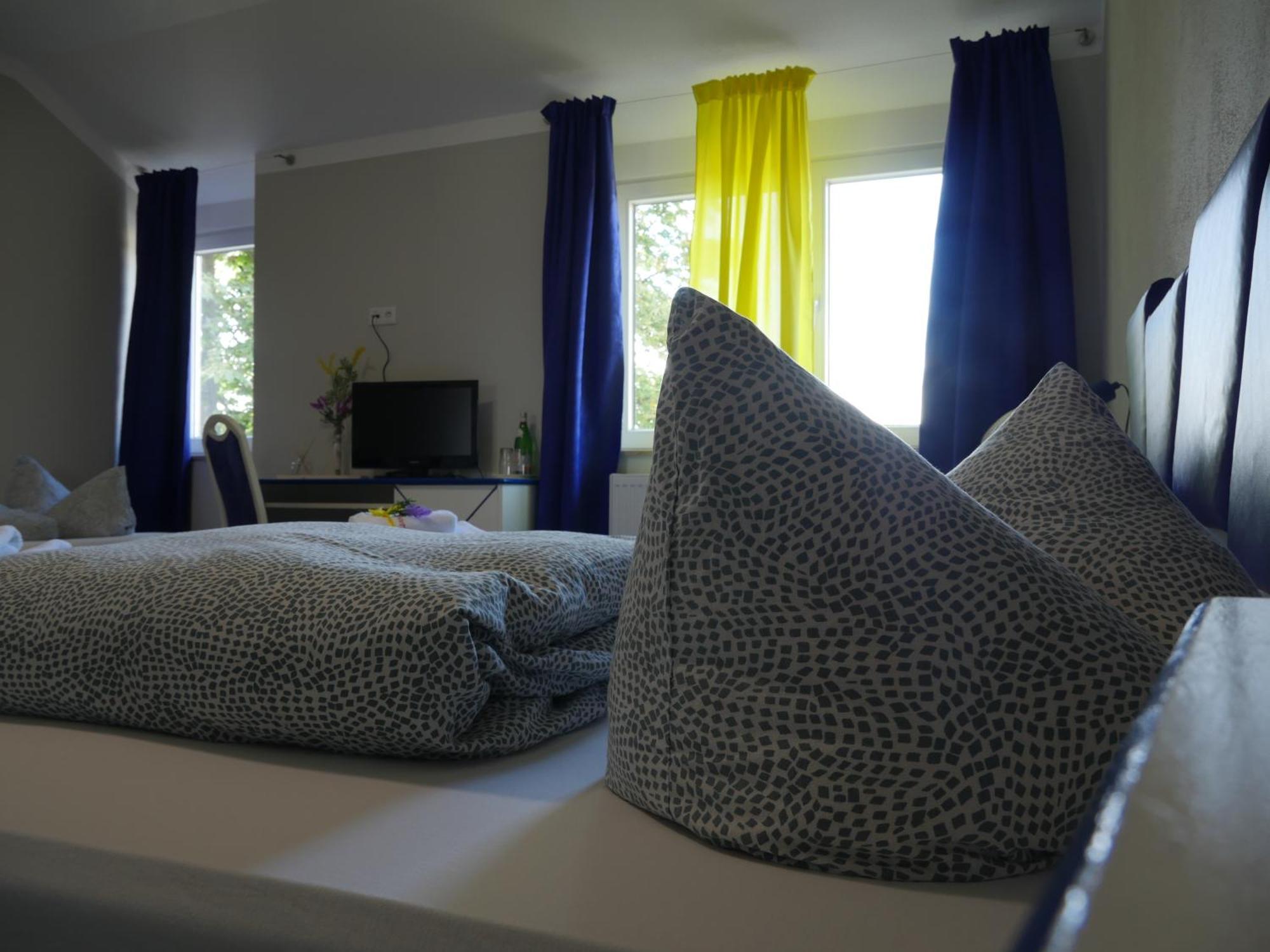 Hotel & Ristorante Positano Radeburg ภายนอก รูปภาพ